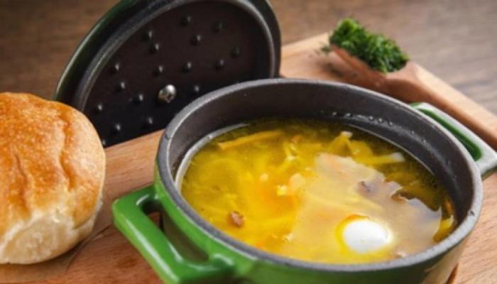 Суп с шампиньонами и вермишелью Суп с шампиньонами рецепт лапшой домашней